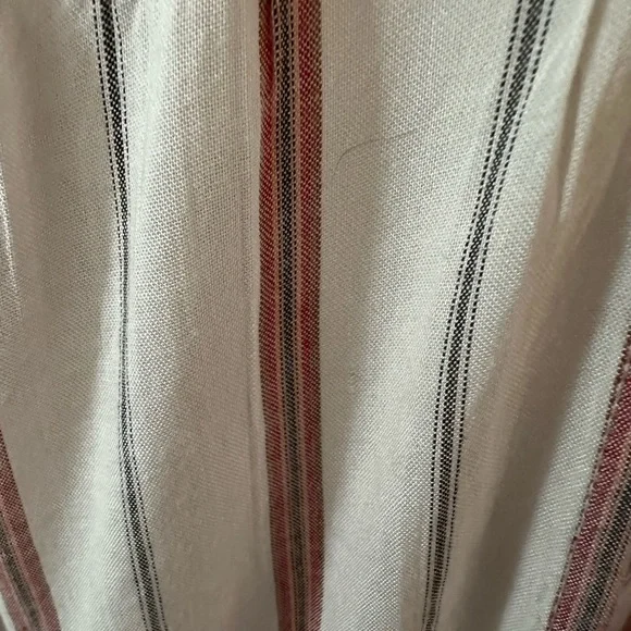 Max studio top - Picture 3 of 3